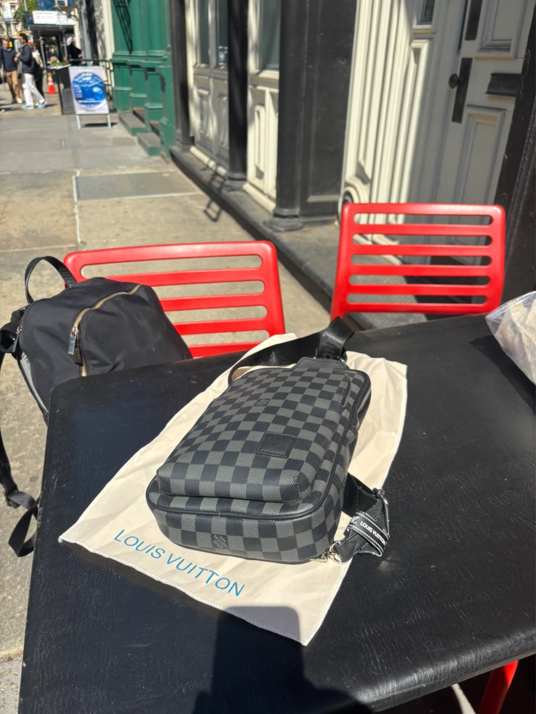 Louis Vuitton Damier Graphite Sling Bag - photo 4