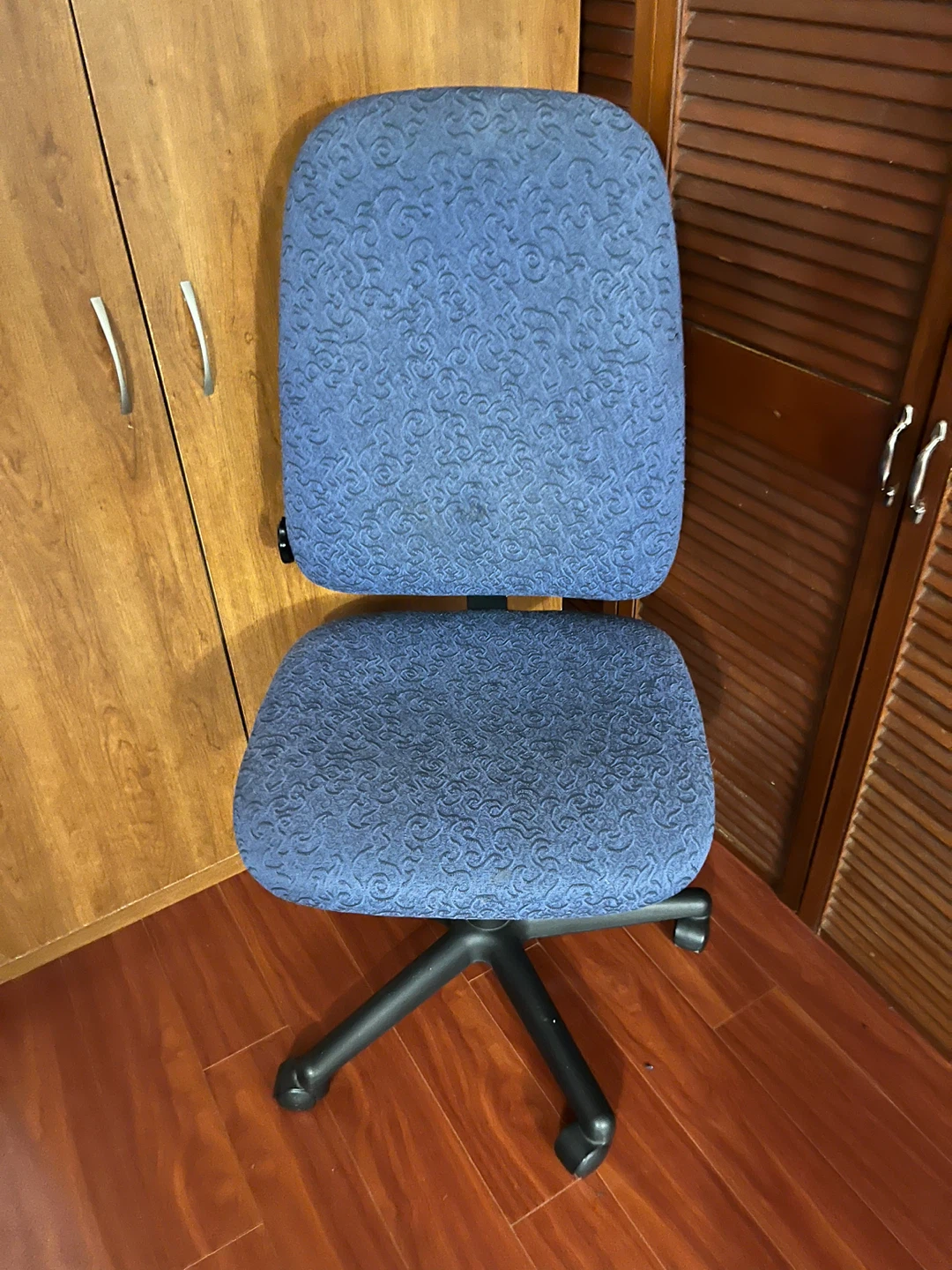 Blue Swirl Pattern Office Chair with Back Support - photo 2