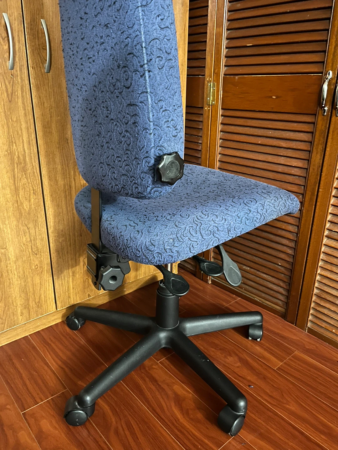 Blue Swirl Pattern Office Chair with Back Support - photo 4