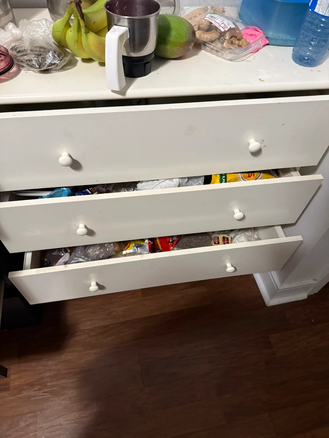 White 4-Drawer Dresser - photo 2