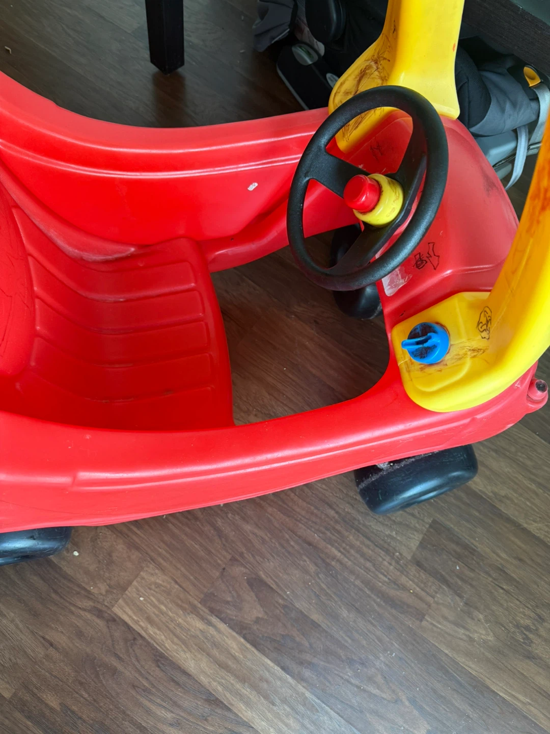 Little Tikes Cozy Coupe Ride-On Toy Car - photo 2