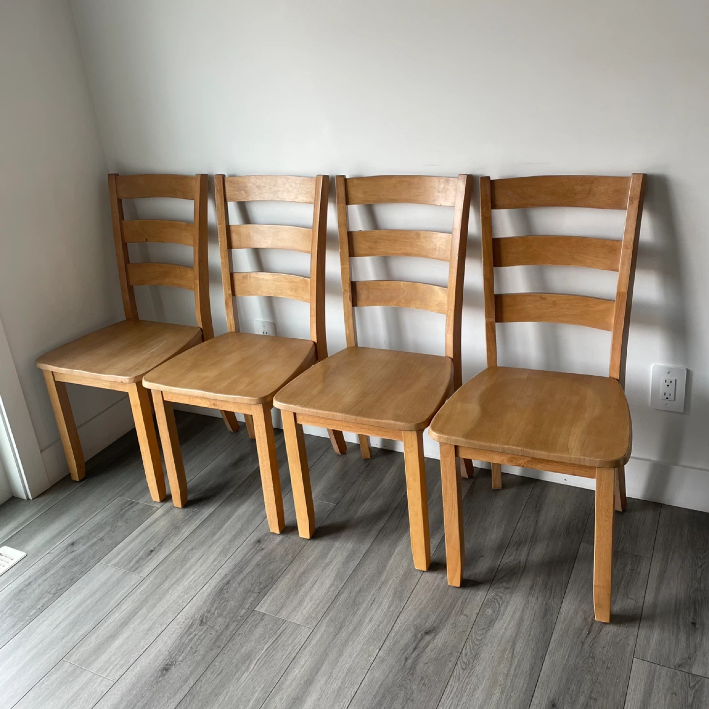 4 Wooden Dining Chairs