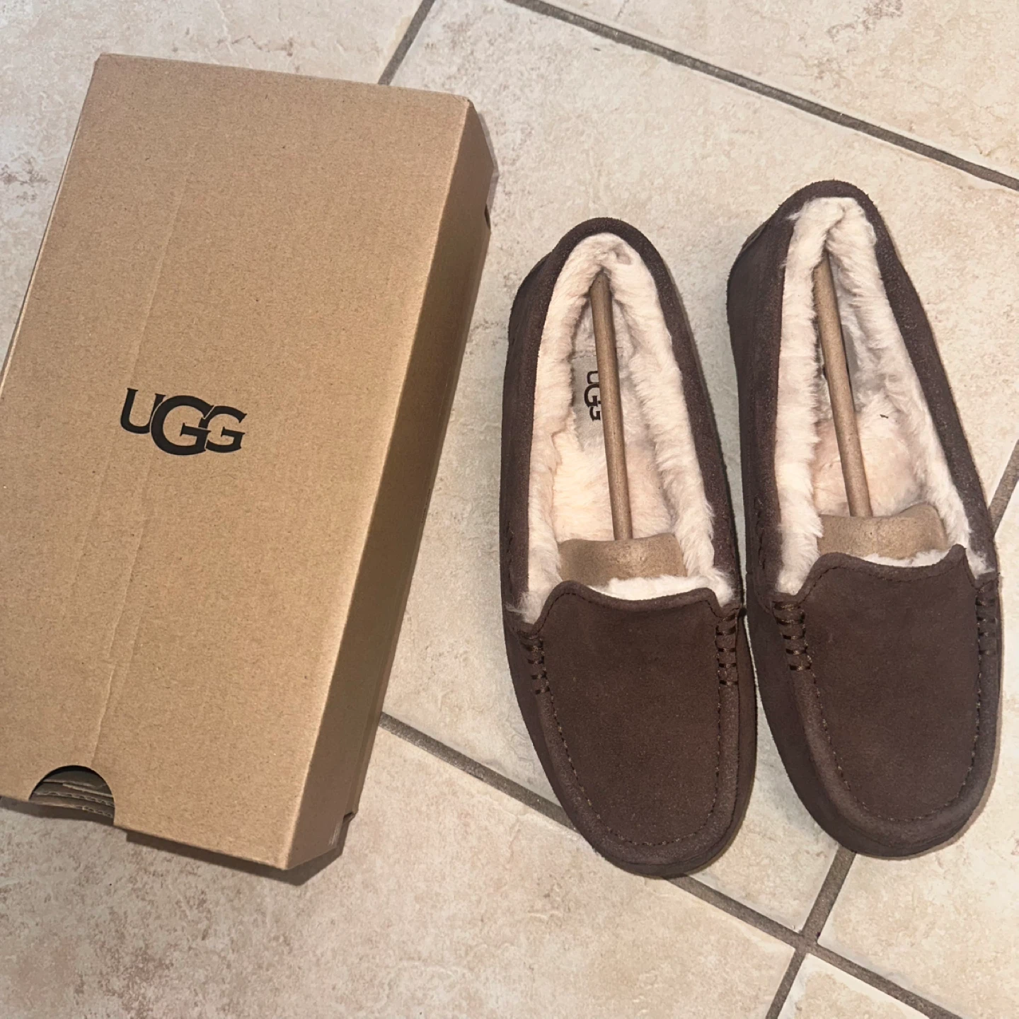 UGG Ansley Slipper Moccasins Brown Size 7