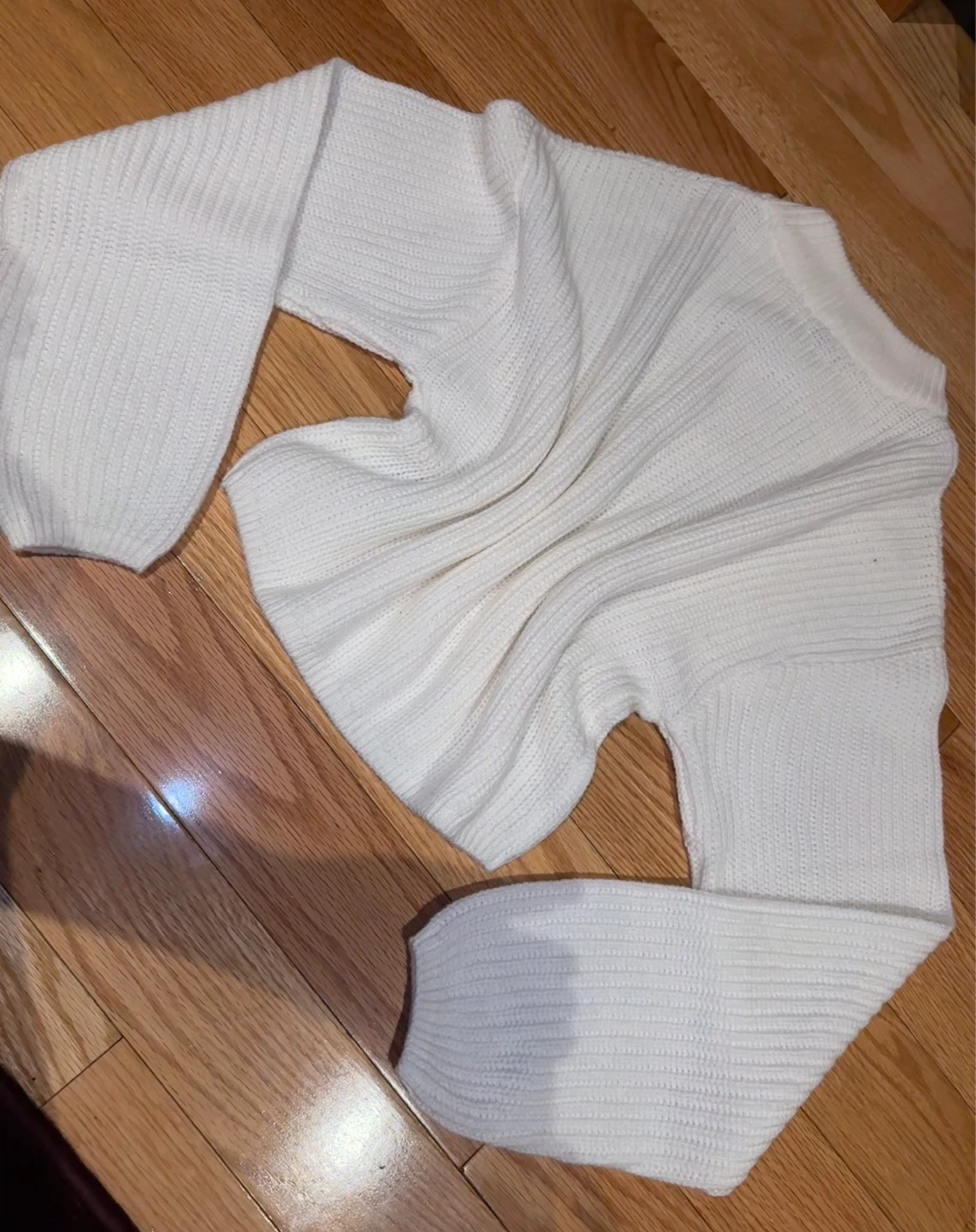 H&M Divided White Cropped Sweater Size S
