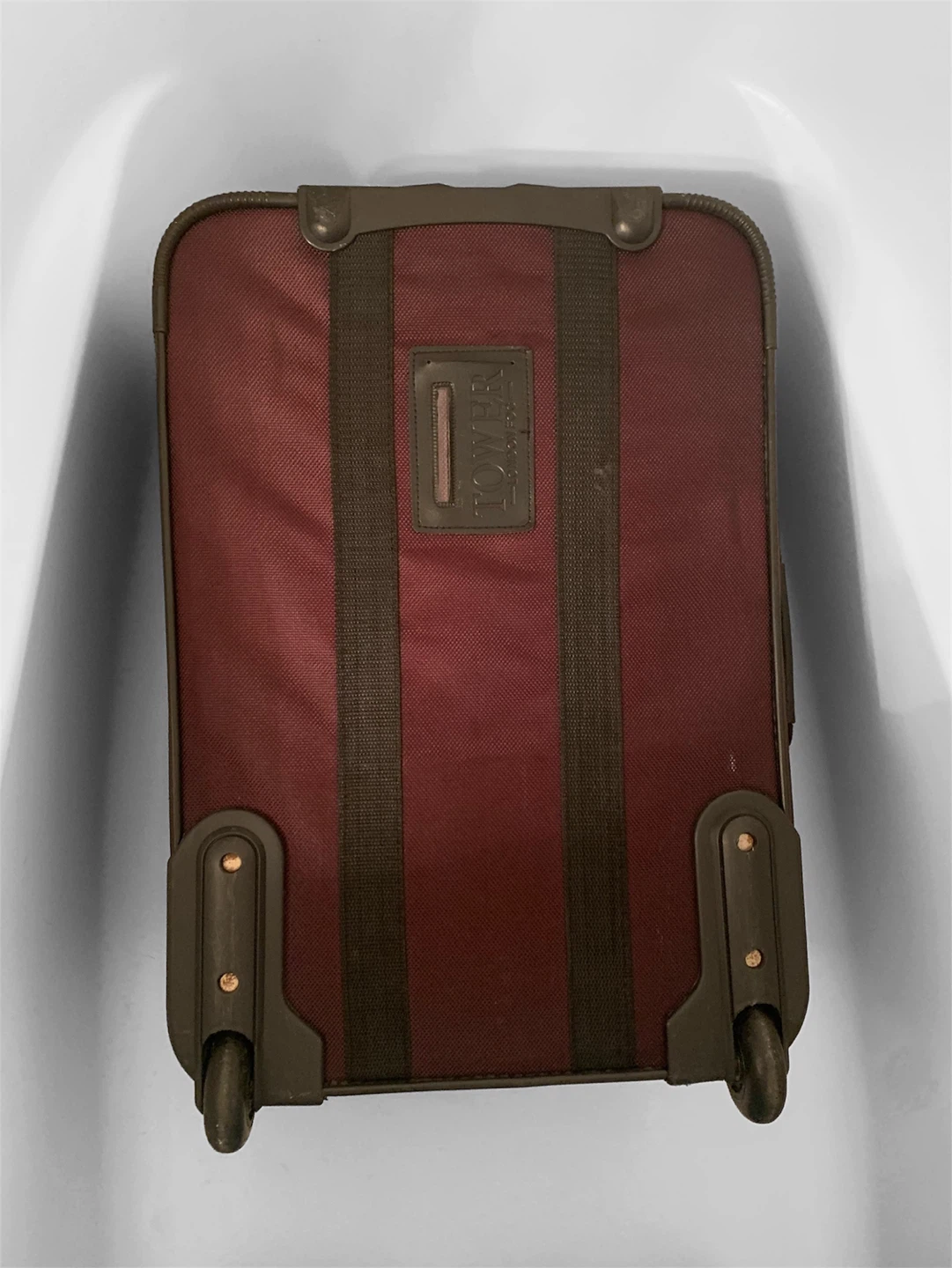 CARRY-ON “Tower” Suitcase - photo 4