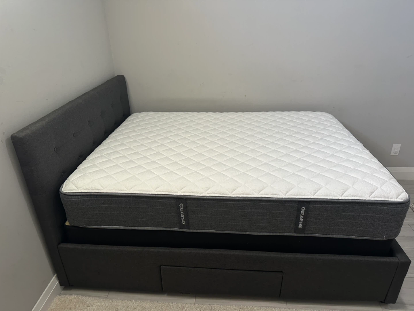 DreamScent Queen-Size Mattress - photo 4