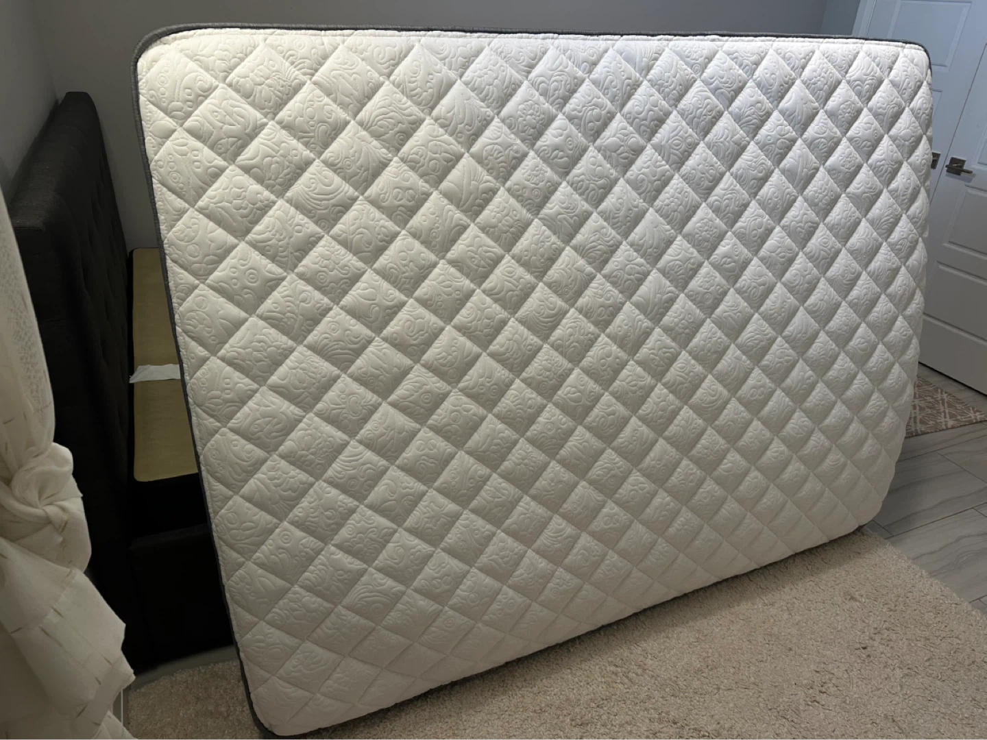 DreamScent Queen-Size Mattress - photo 3