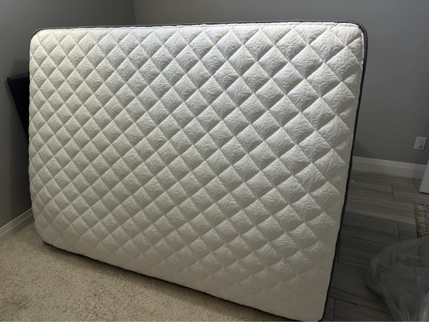 DreamScent Queen-Size Mattress - photo 2