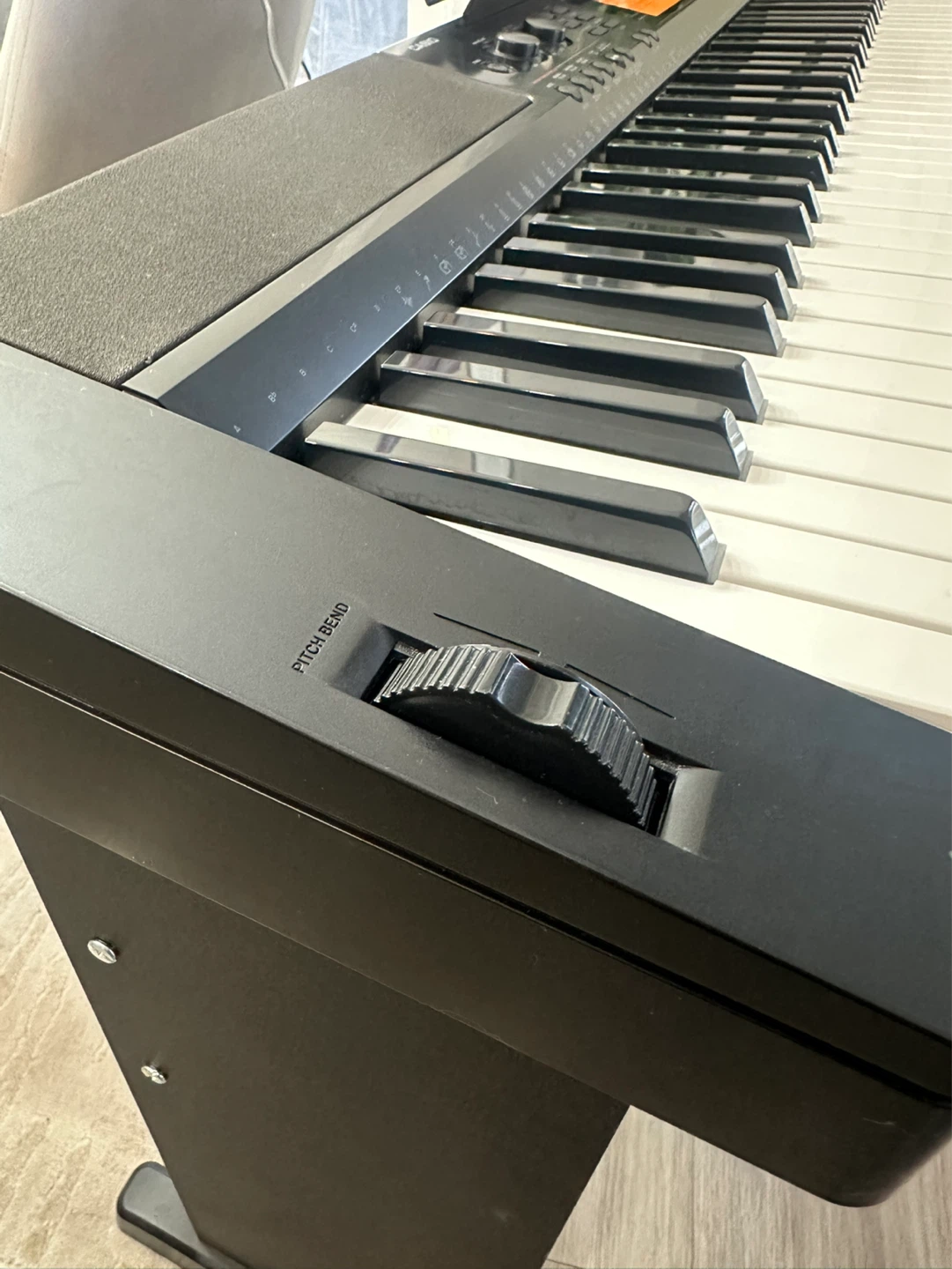 Great Sounding 88 weighted keys piano keyboard with pedal, bench - photo 3