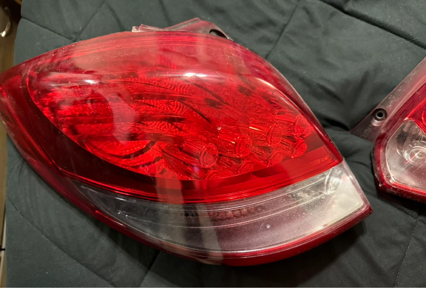 Hyundai Veloster Tail Light Assembly - photo 2