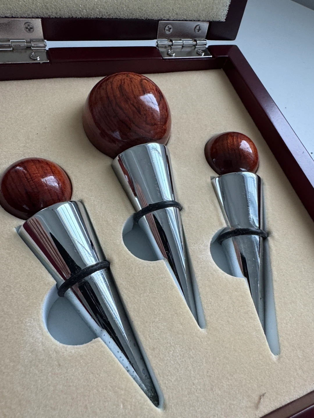 Set of 3 Wood and Chrome Wine Stoppers - photo 3