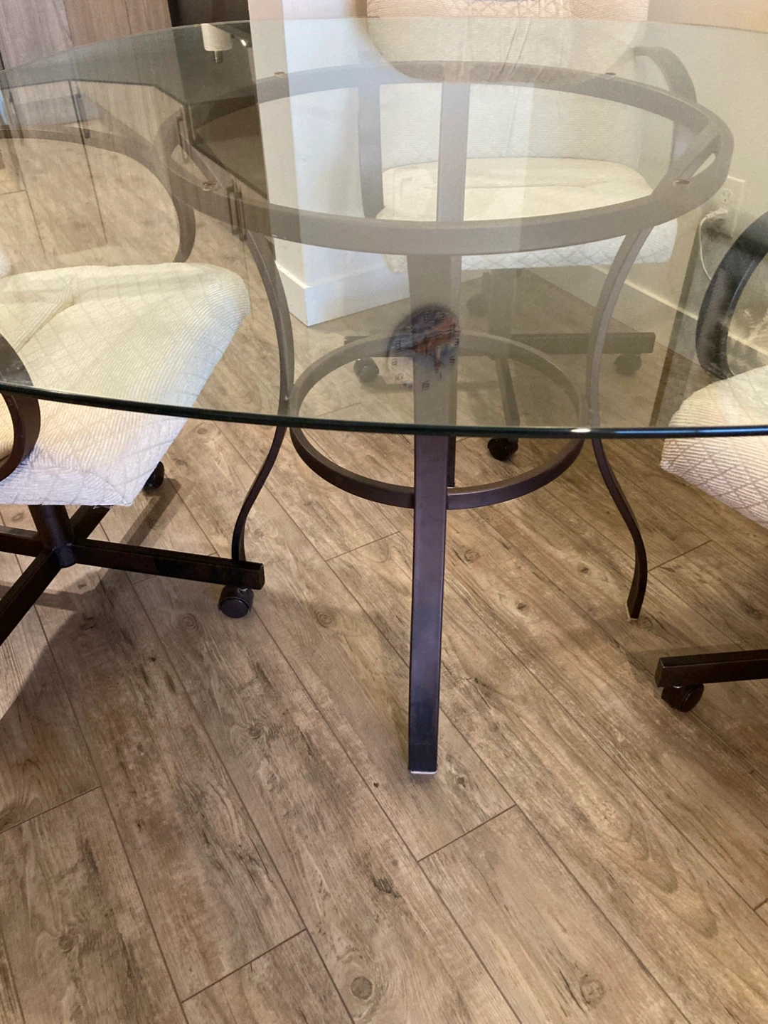 Dining Room Table with Chairs - photo 3
