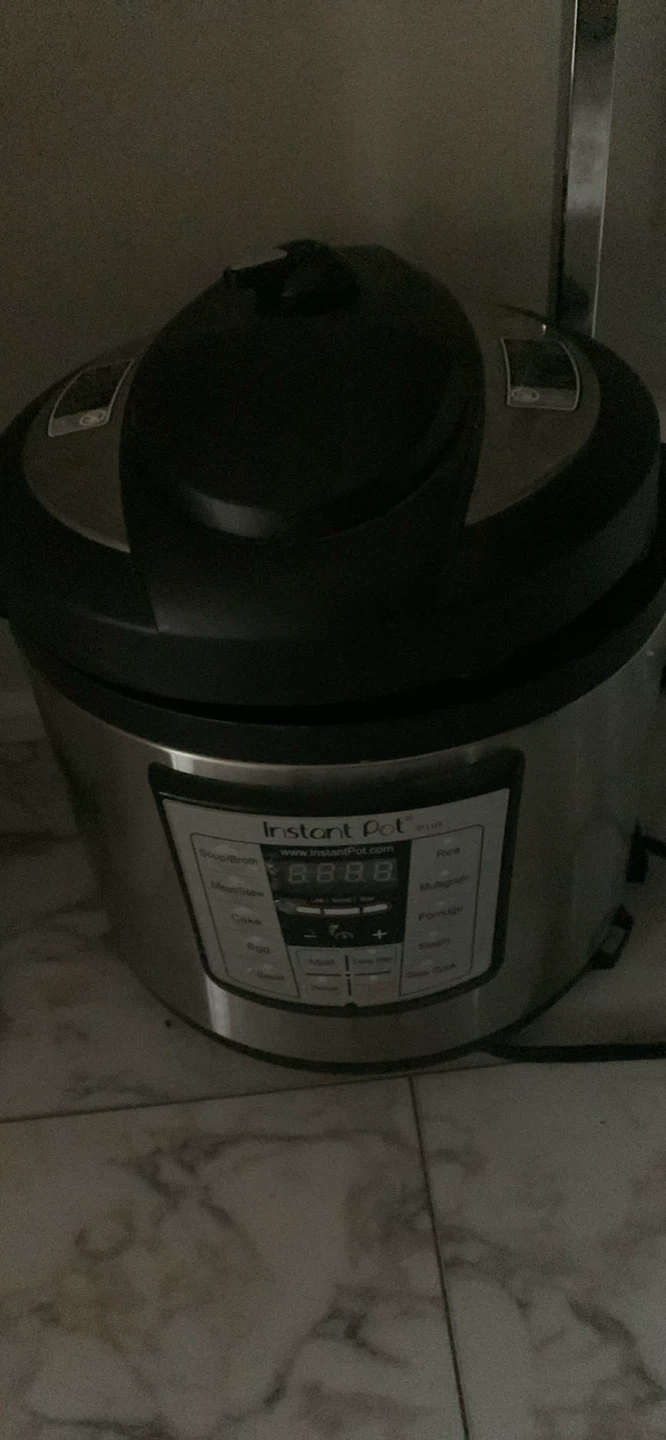 Instant Pot Duo 7-in-1 Electric Pressure Cooker