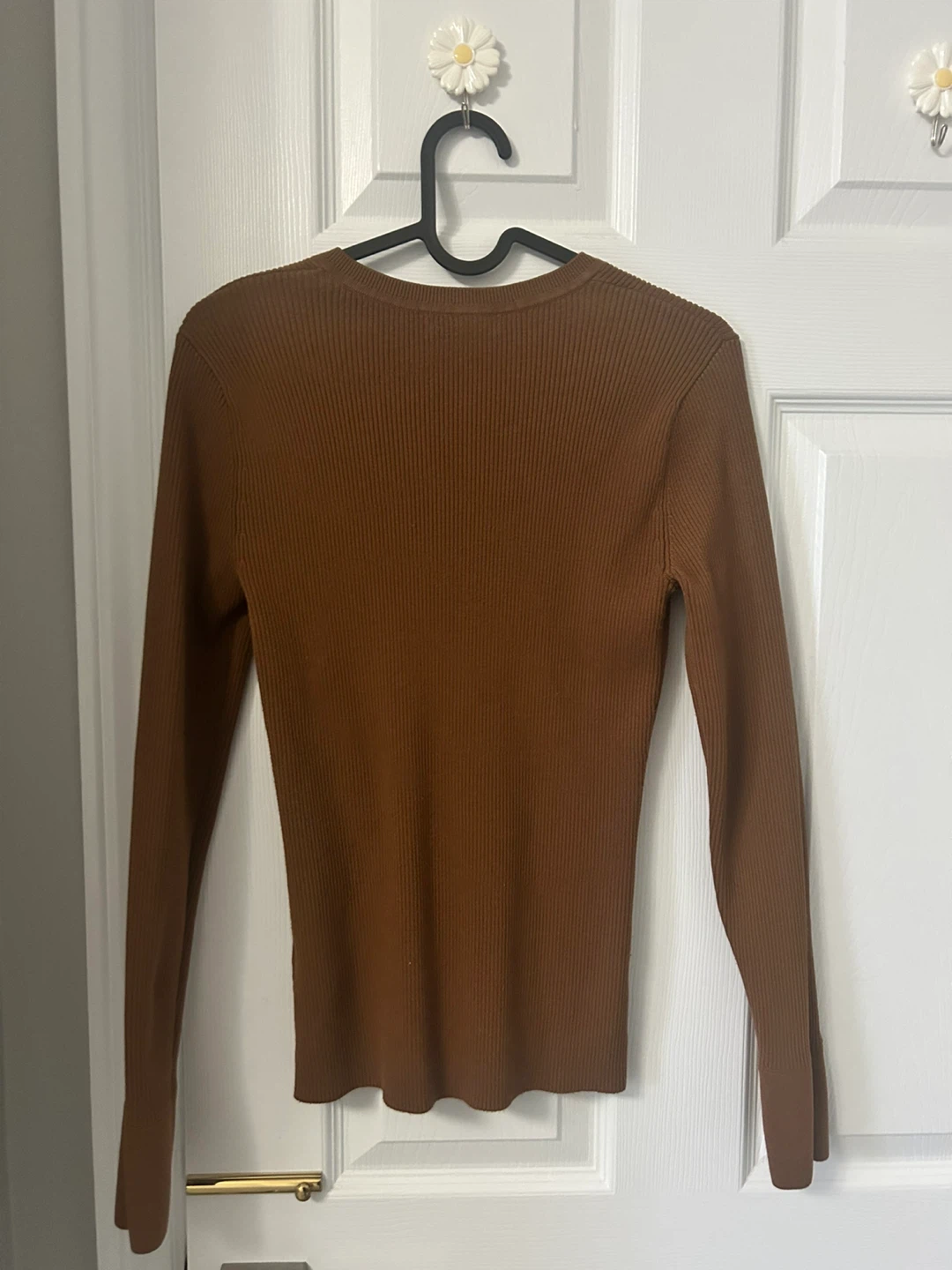 RW&CO Ribbed V-Neck Long Sleeve Sweater - Brown - photo 2