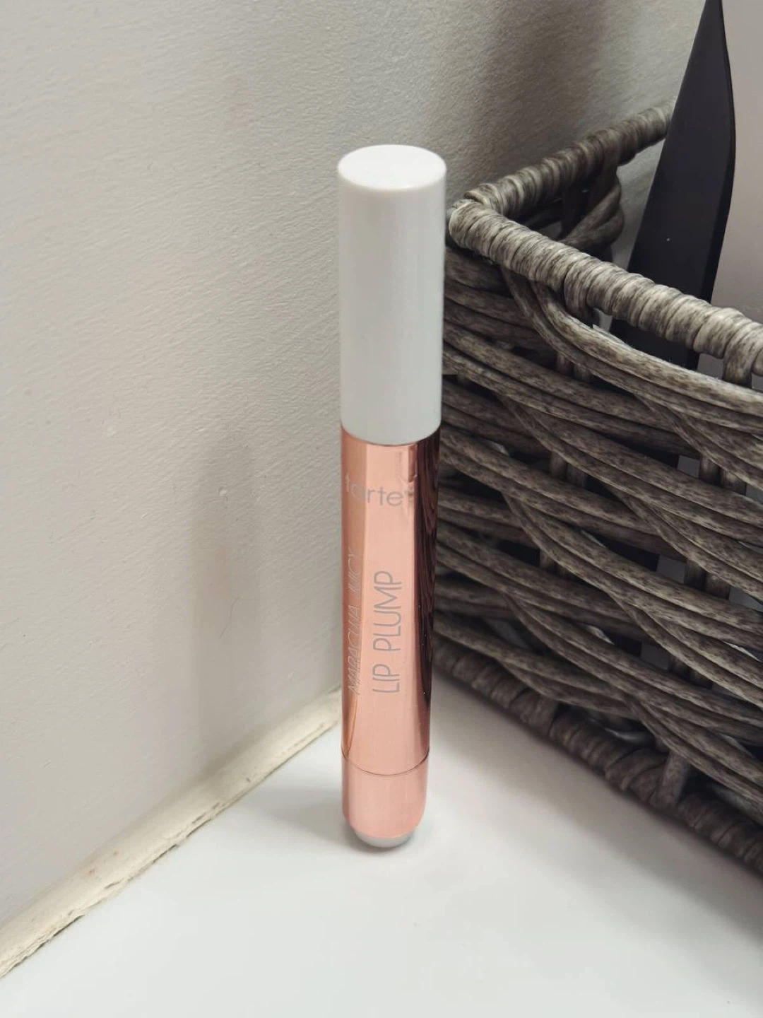 Tarte Maracuja Juicy Lip Plumping Gloss - Tulip
