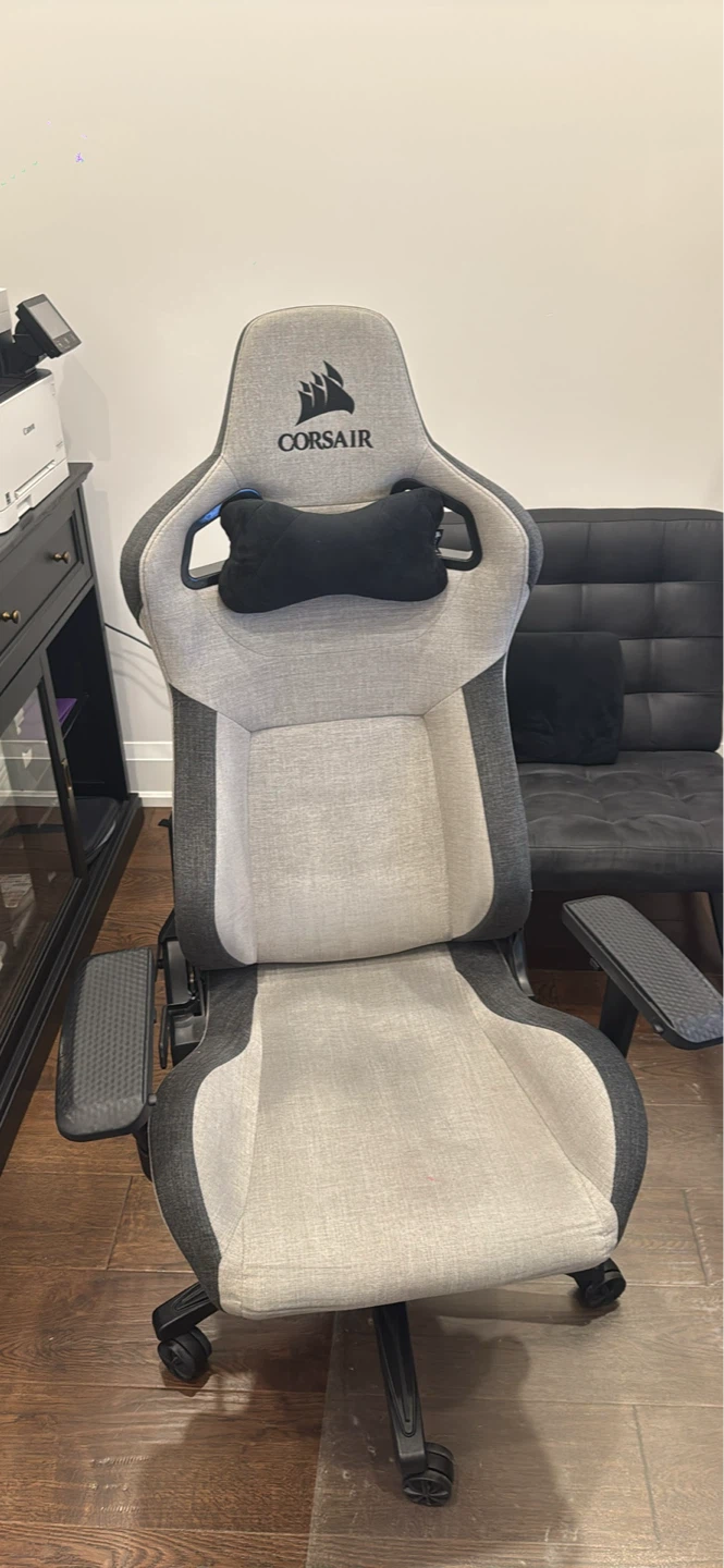 Corsair Gaming Chair - photo 2