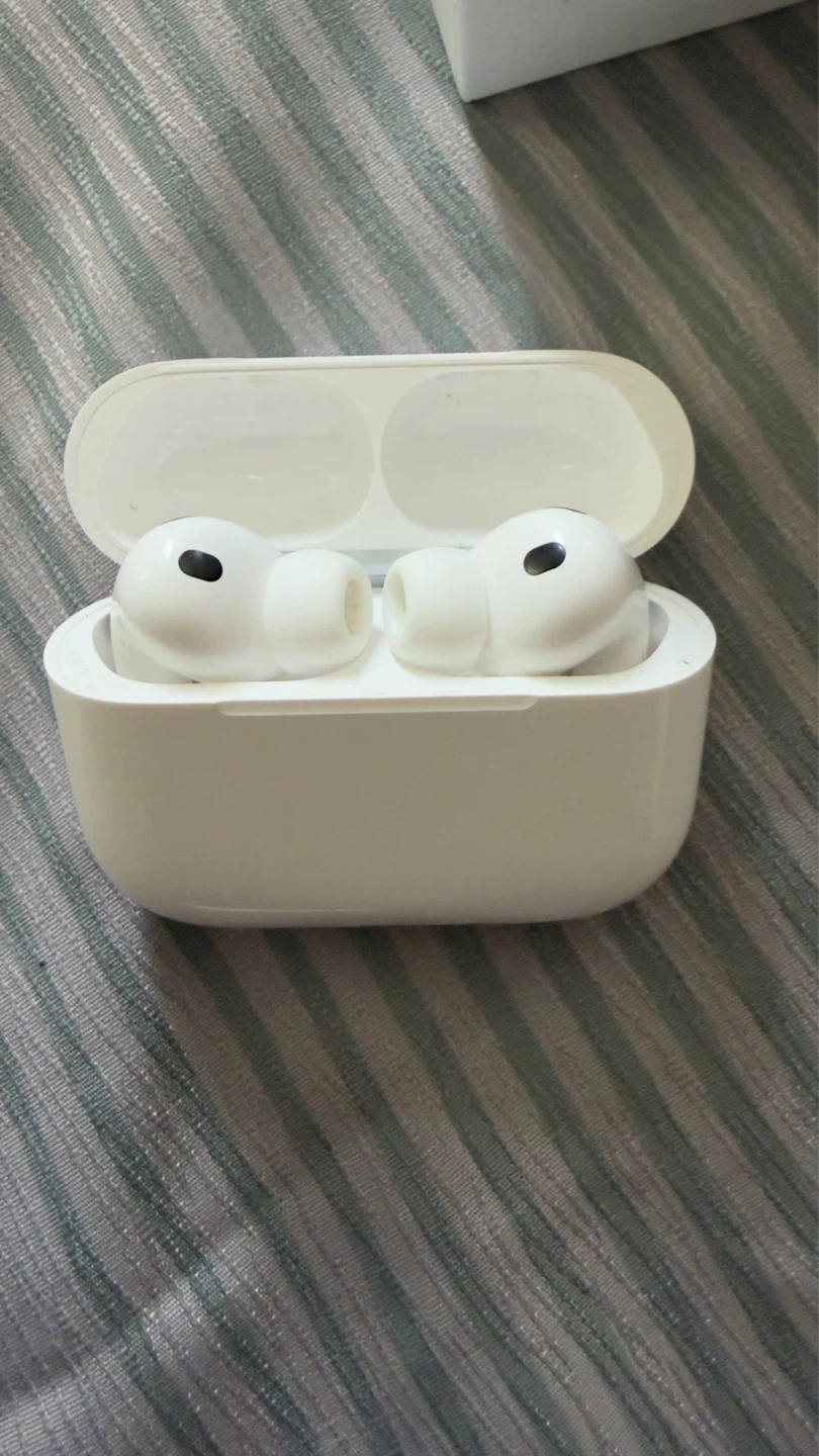 Apple AirPods Pro (3 Gen) with Charging Case