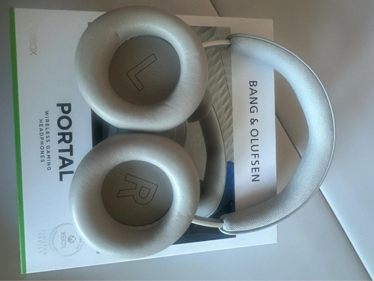 Bang & Olufsen Portal Wireless Gaming Headphones - White - photo 2