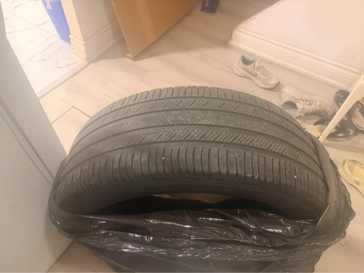 Used Tire 245/50R20 - photo 2