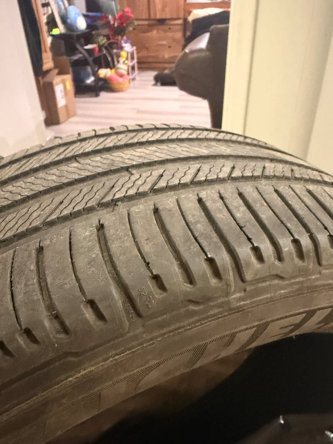 Used Tire 245/50R20 - photo 4