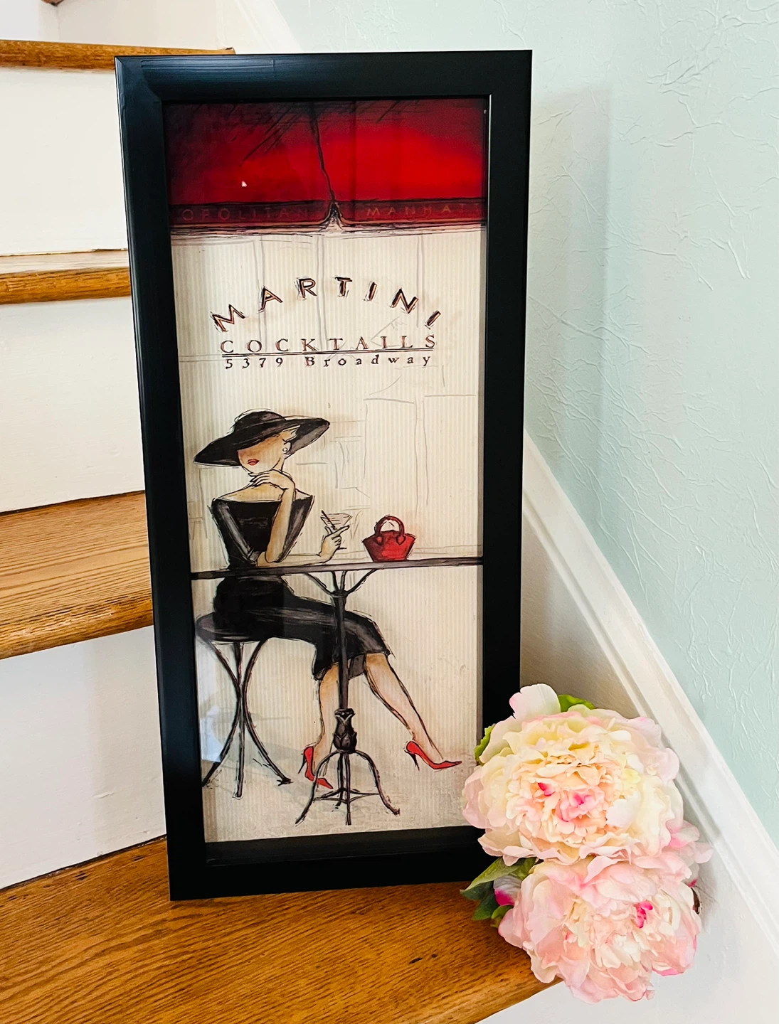 LOVELY GLASS INCASED WALL DECOR