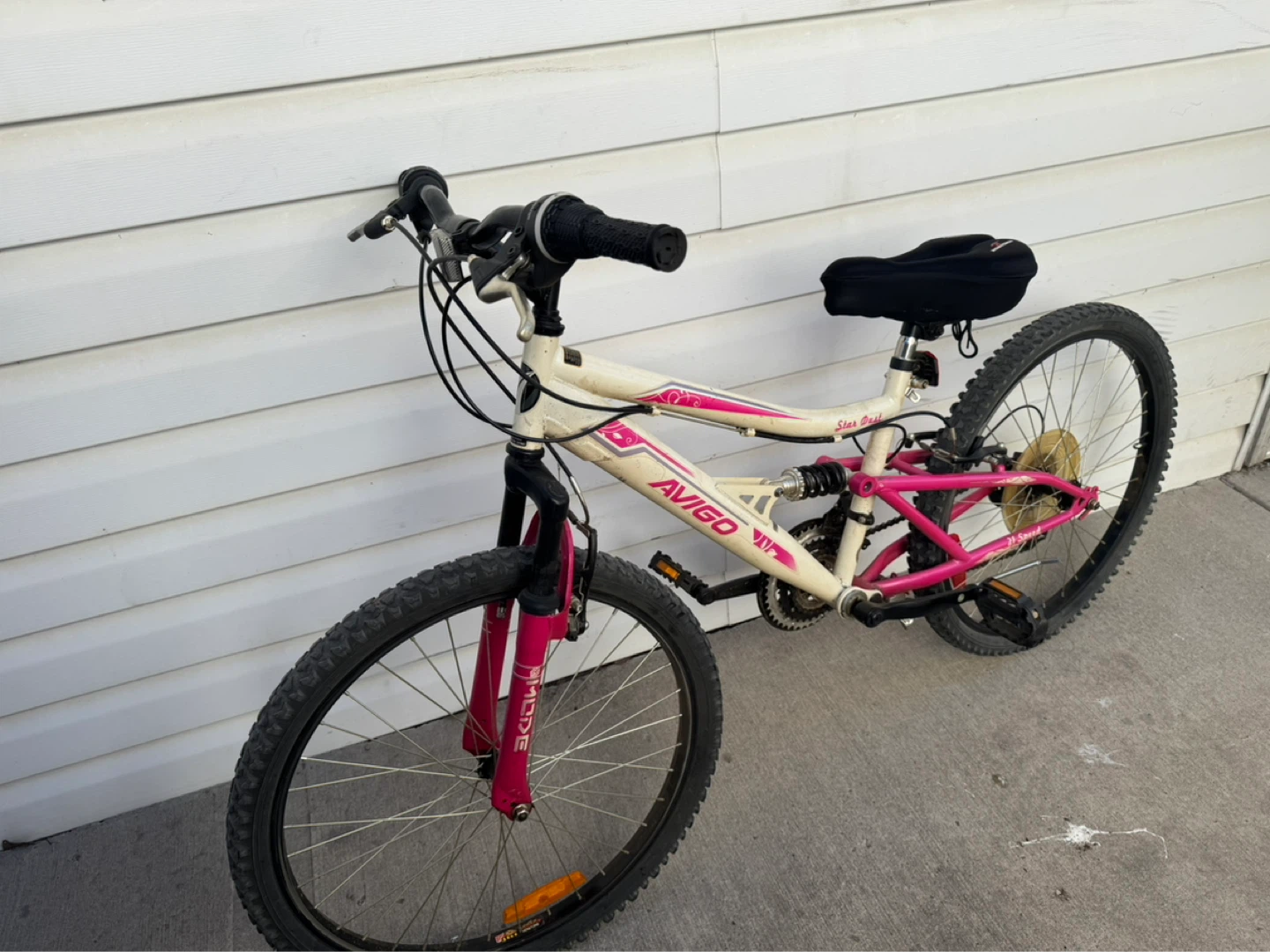 Girls Avico Aluminum Mountain Bike - photo 3