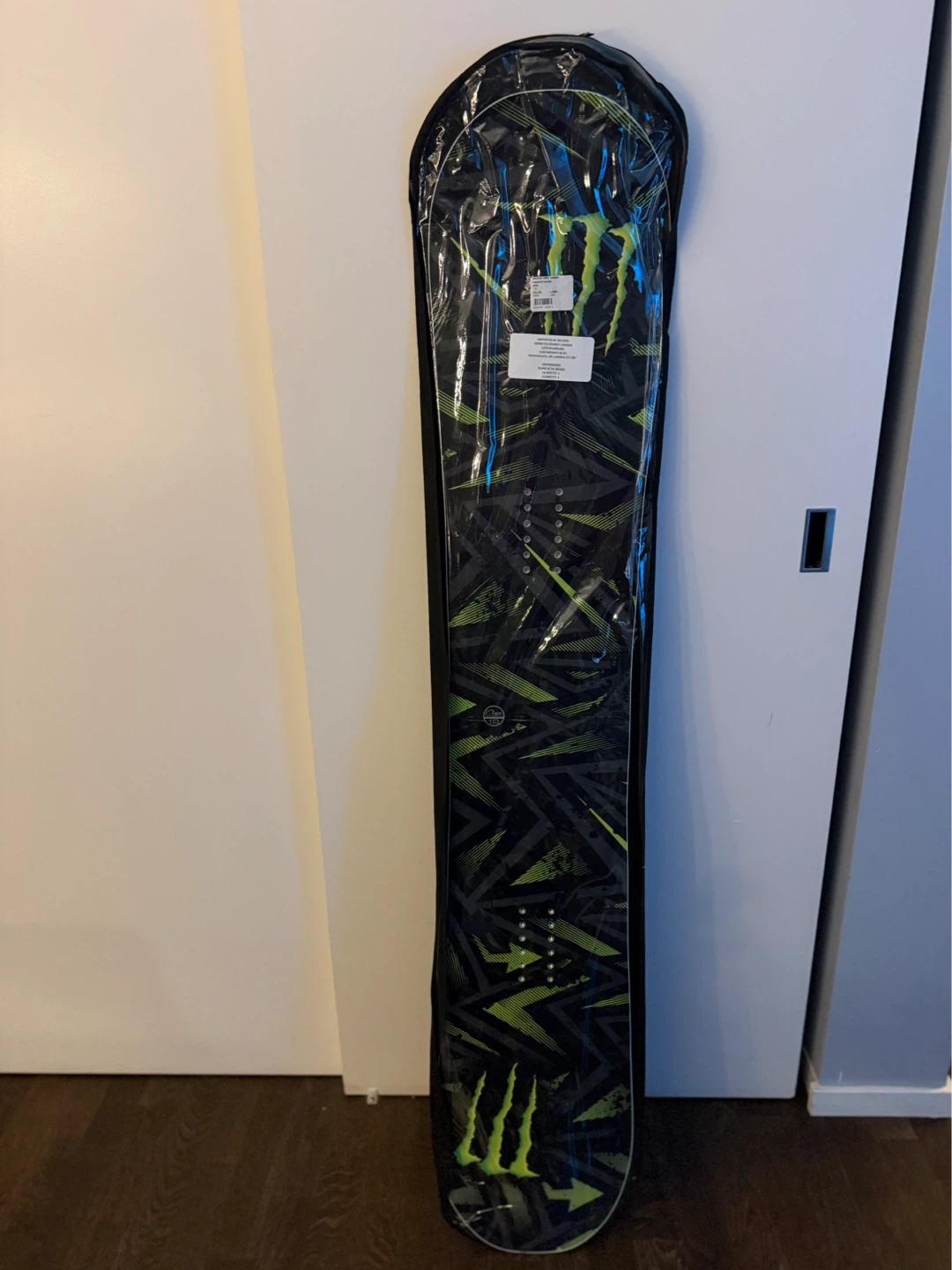Brand New GNU Monster Energy Snowboard 153cm - photo 4