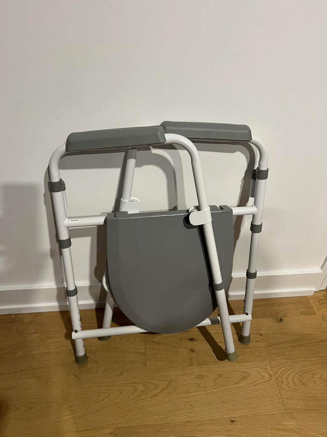 Folding Commode - photo 2