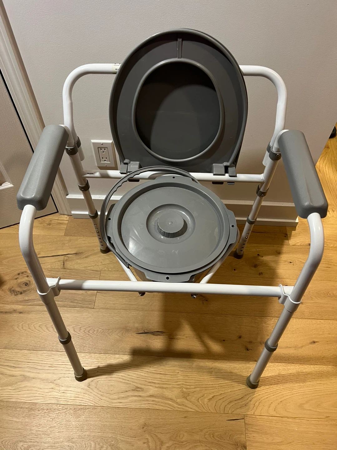 Folding Commode - photo 3