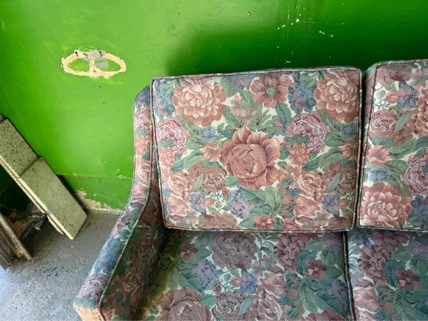 Floral Sofa - photo 4