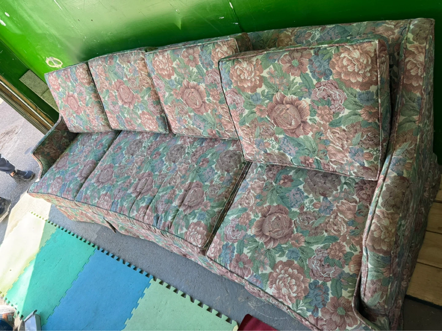 Floral Sofa - photo 5
