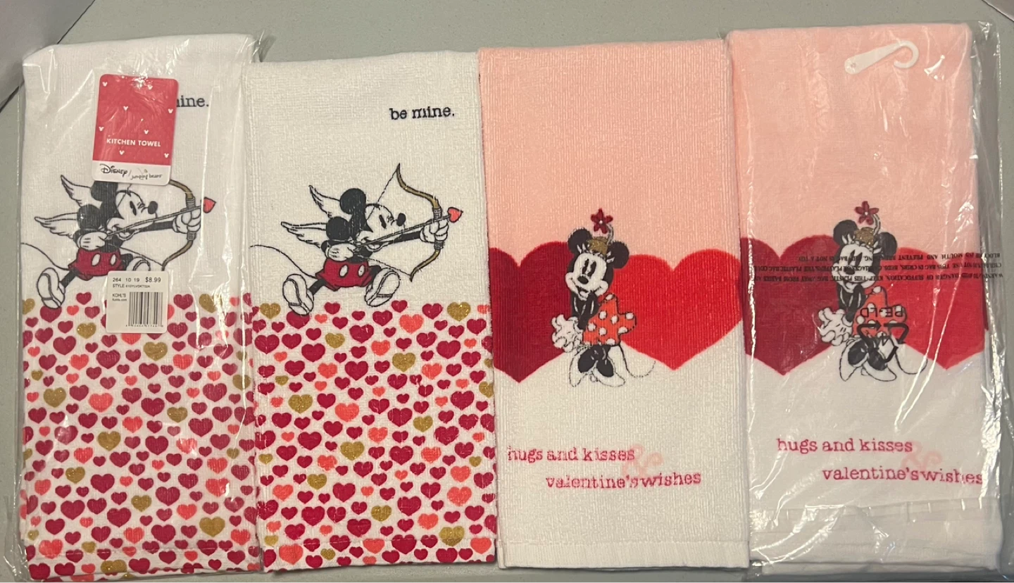 4-Piece Disney Valentine’s Day Kitchen Towel Set - photo 2