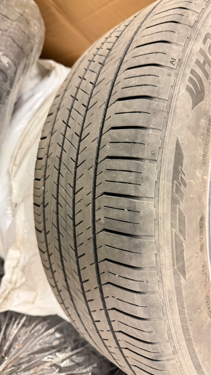Tire 235/45R18 all season - photo 2