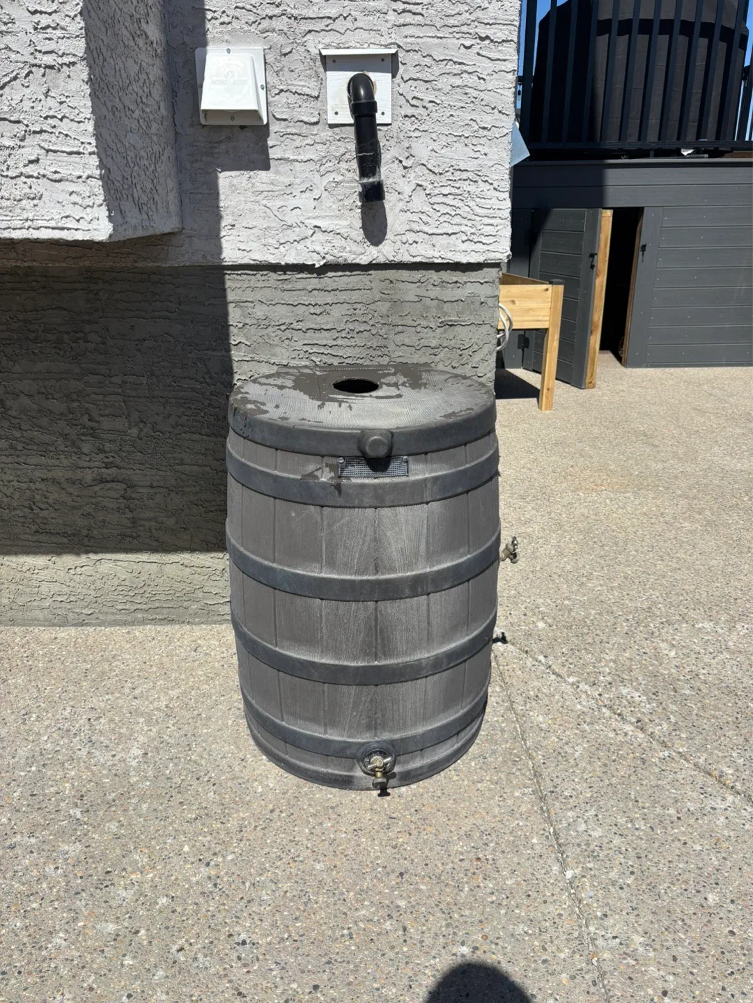 Good Ideas Whisky-style Lightweight Compact Rain Barrel For Sale