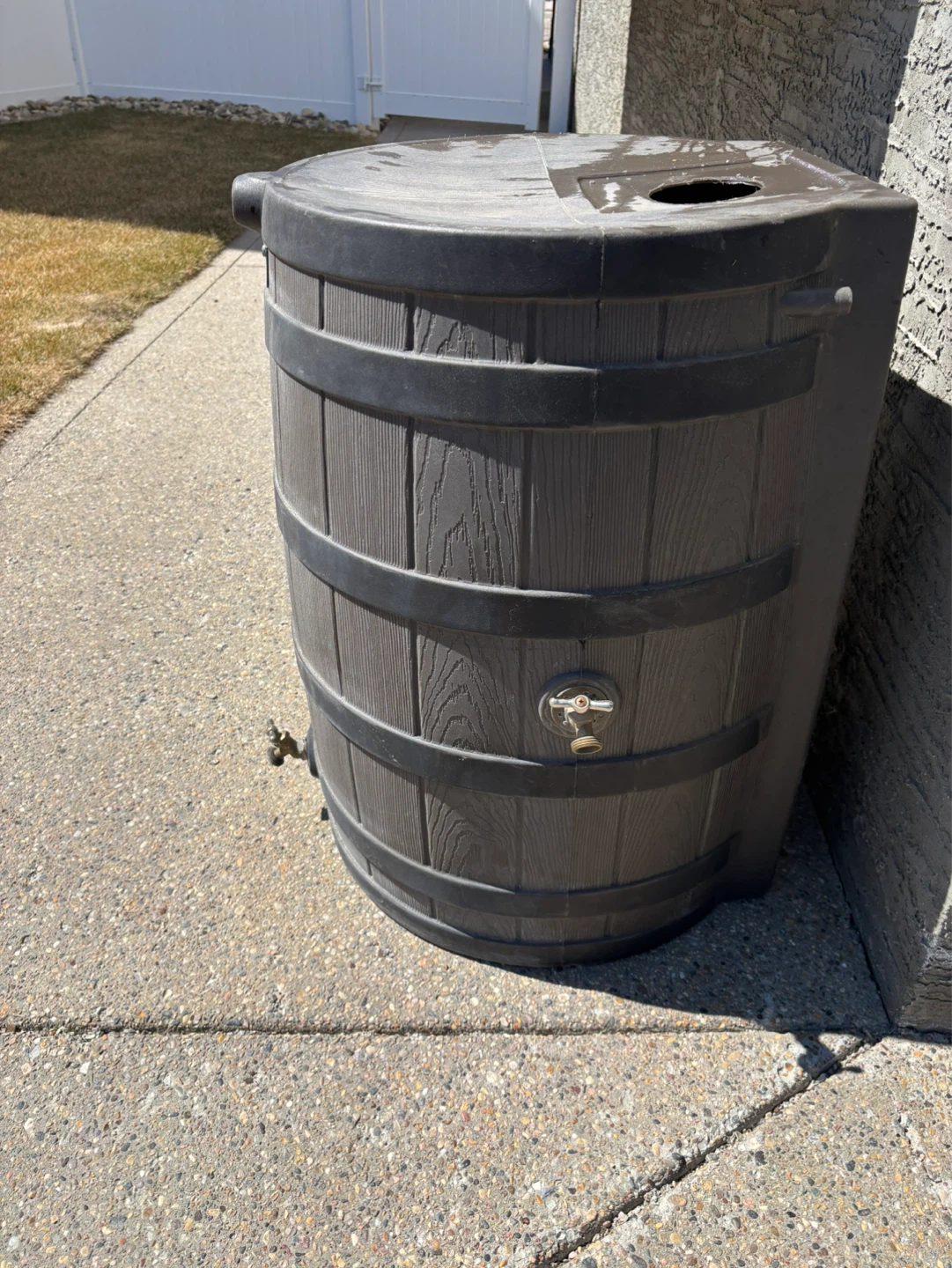 Good Ideas Whisky-style Lightweight Compact Rain Barrel For Sale - photo 4