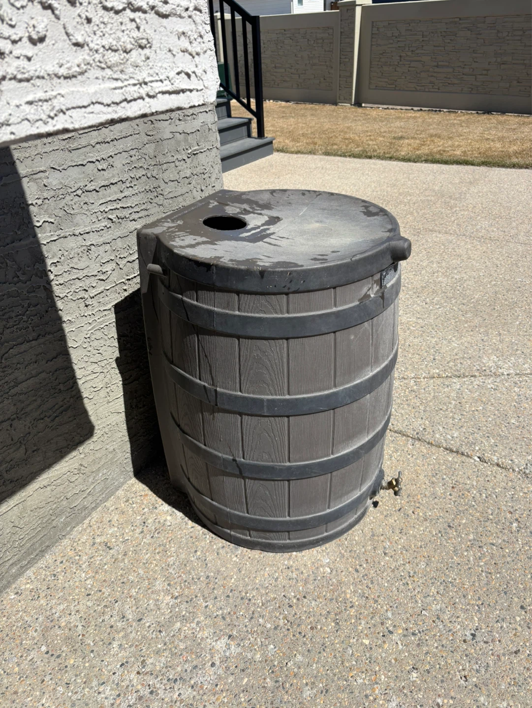 Good Ideas Whisky-style Lightweight Compact Rain Barrel For Sale - photo 3