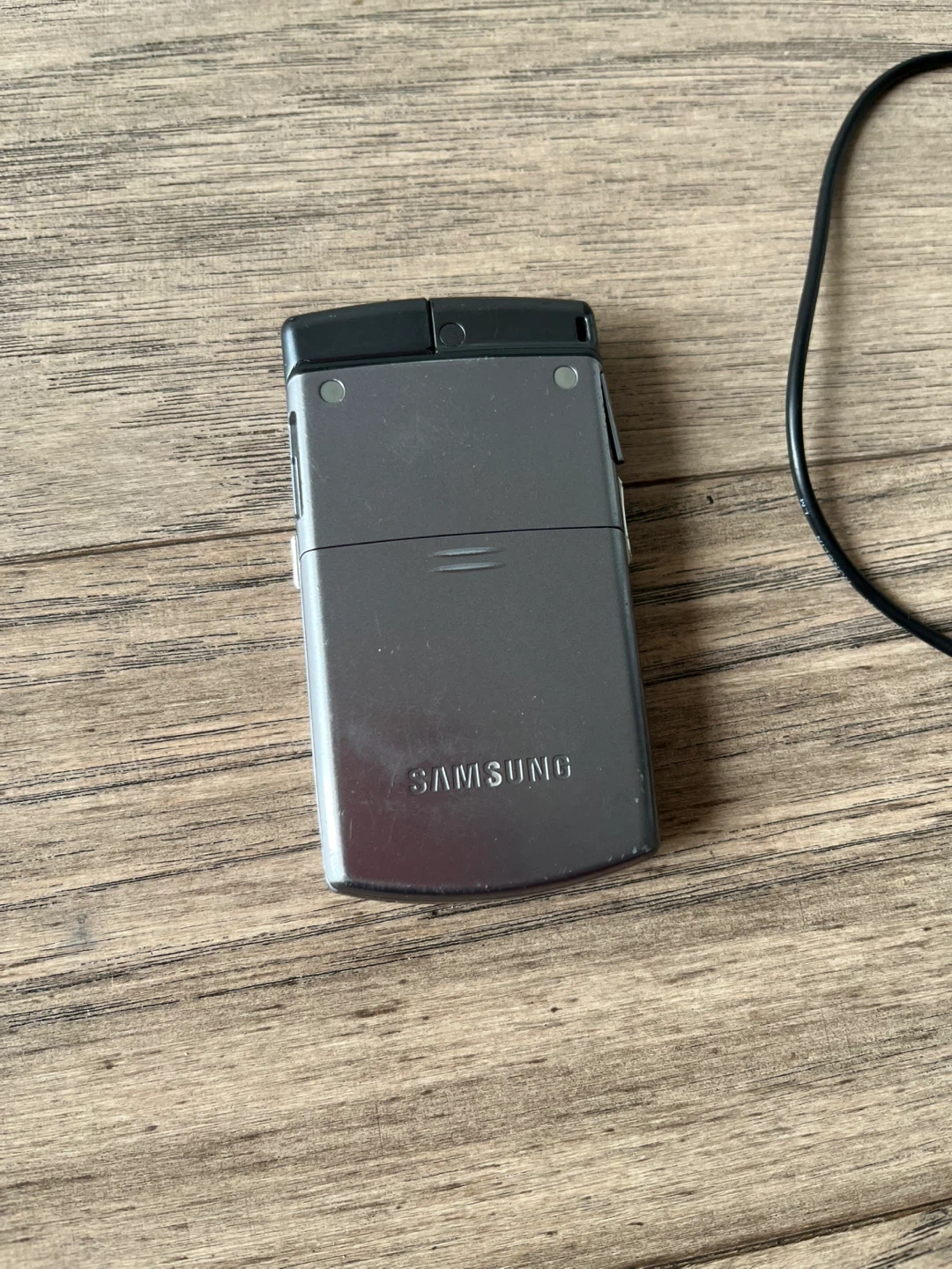 Samsung Flip Phone with Charger - photo 5