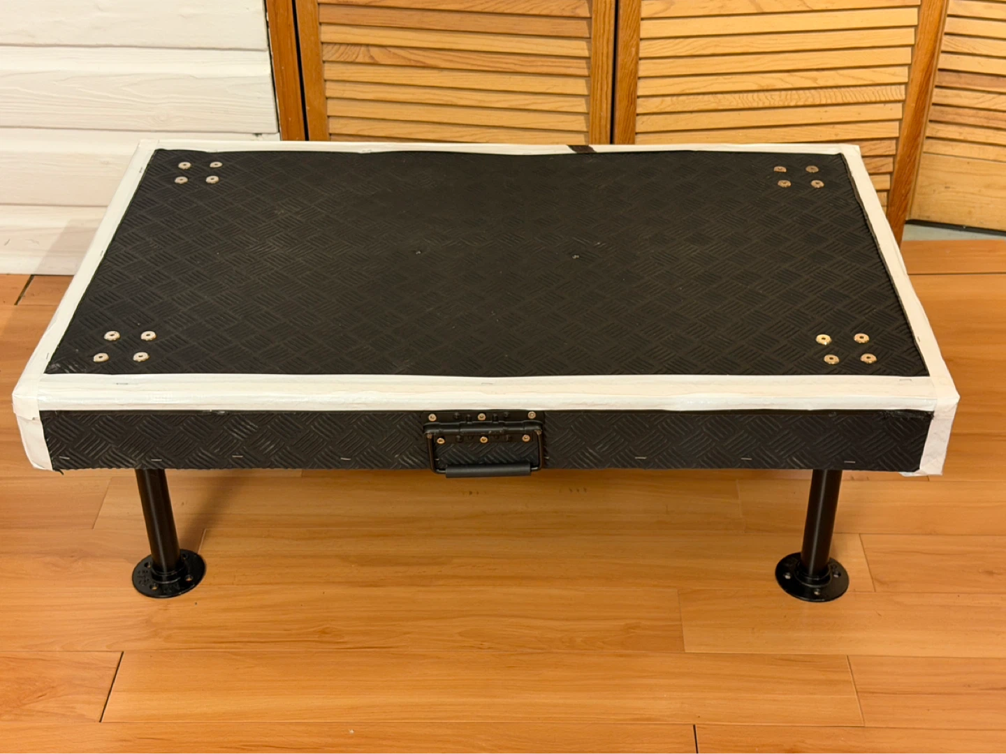 Stage ego-riser Platform with Legs