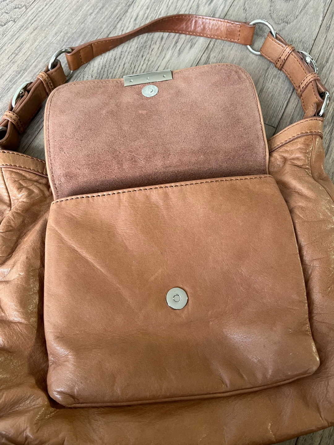 Danier Genuine Leather Handbag - photo 2