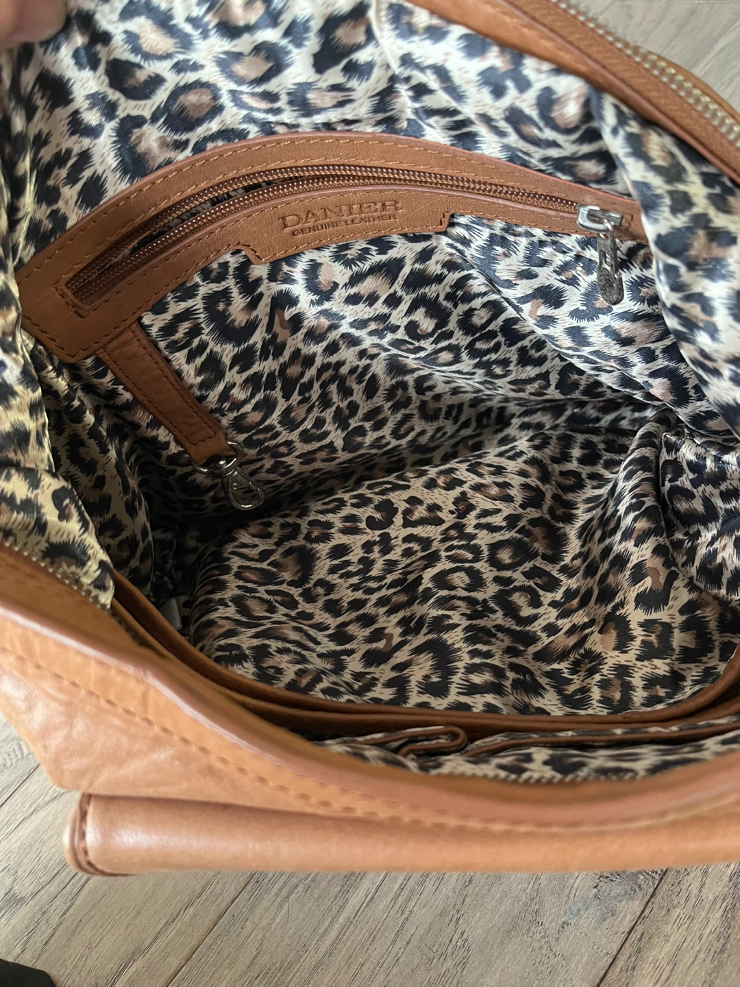 Danier Genuine Leather Handbag - photo 4