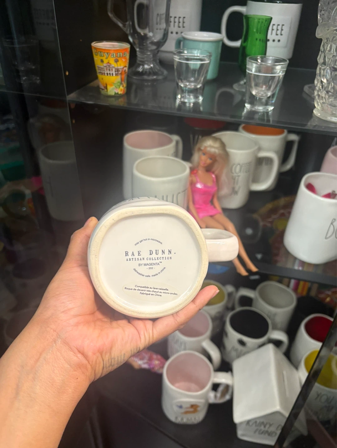 Rae Dunn Queen Mug - photo 2