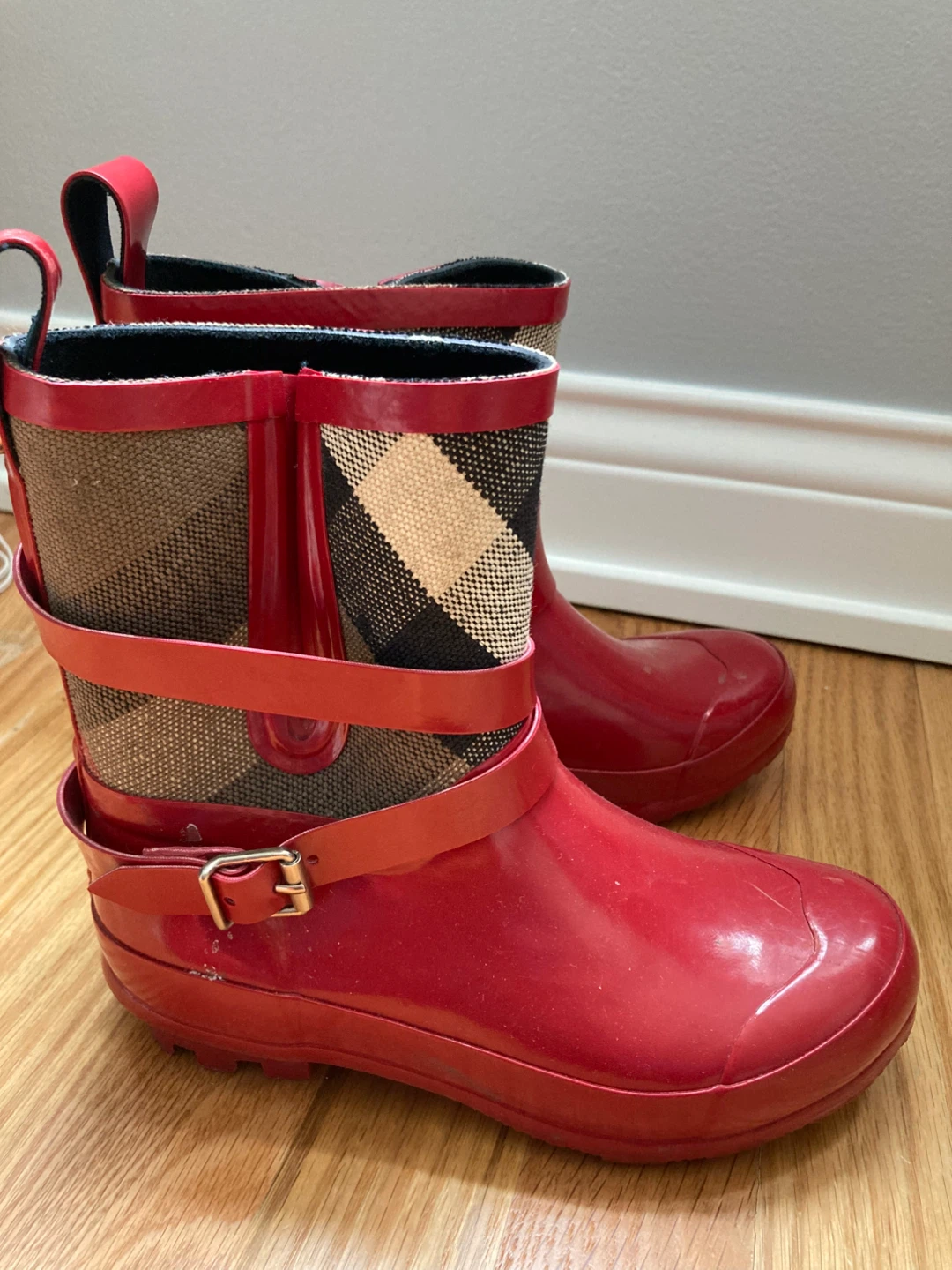 Burberry Red Nova Check Rain Boots Size 33