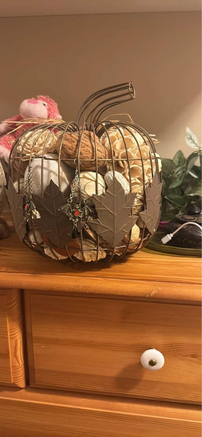 Leaf Wire Pumpkin Decor