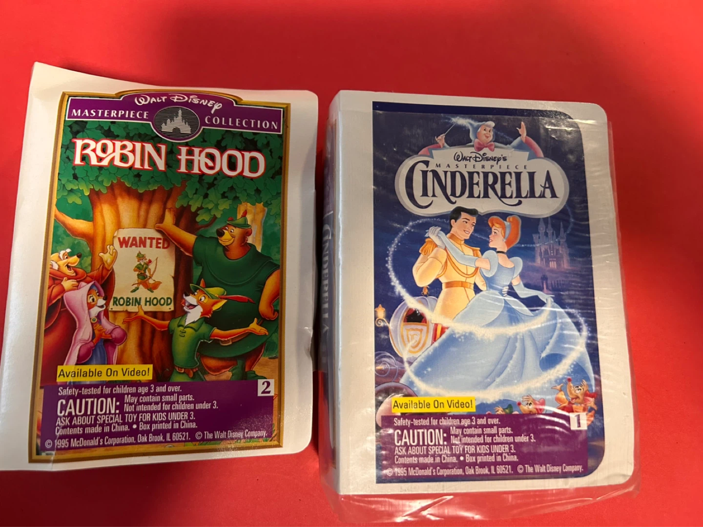 Disney Masterpiece Collection Robin Hood & Cinderella Toys