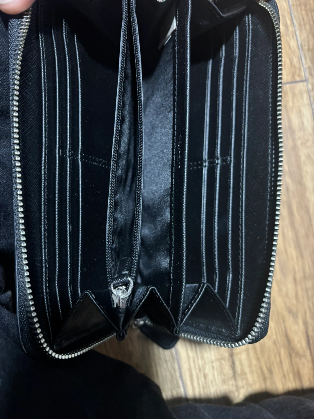 Black coach Leather Zip Around Wallet - photo 2