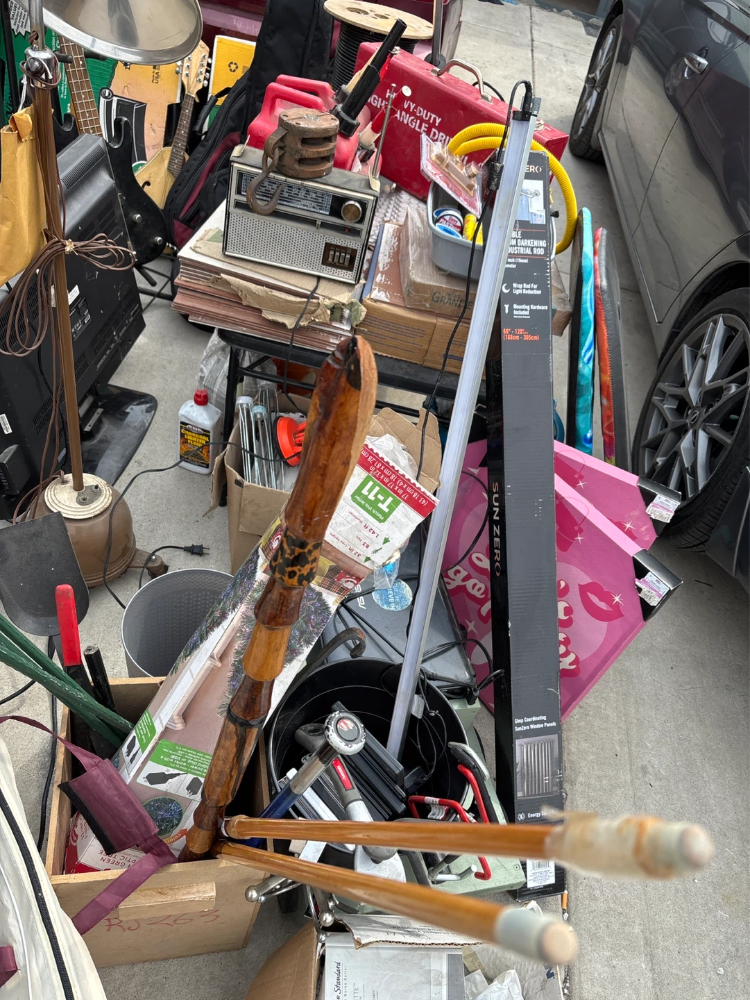 Garage sale 5/3 here till 7 pm - photo 5