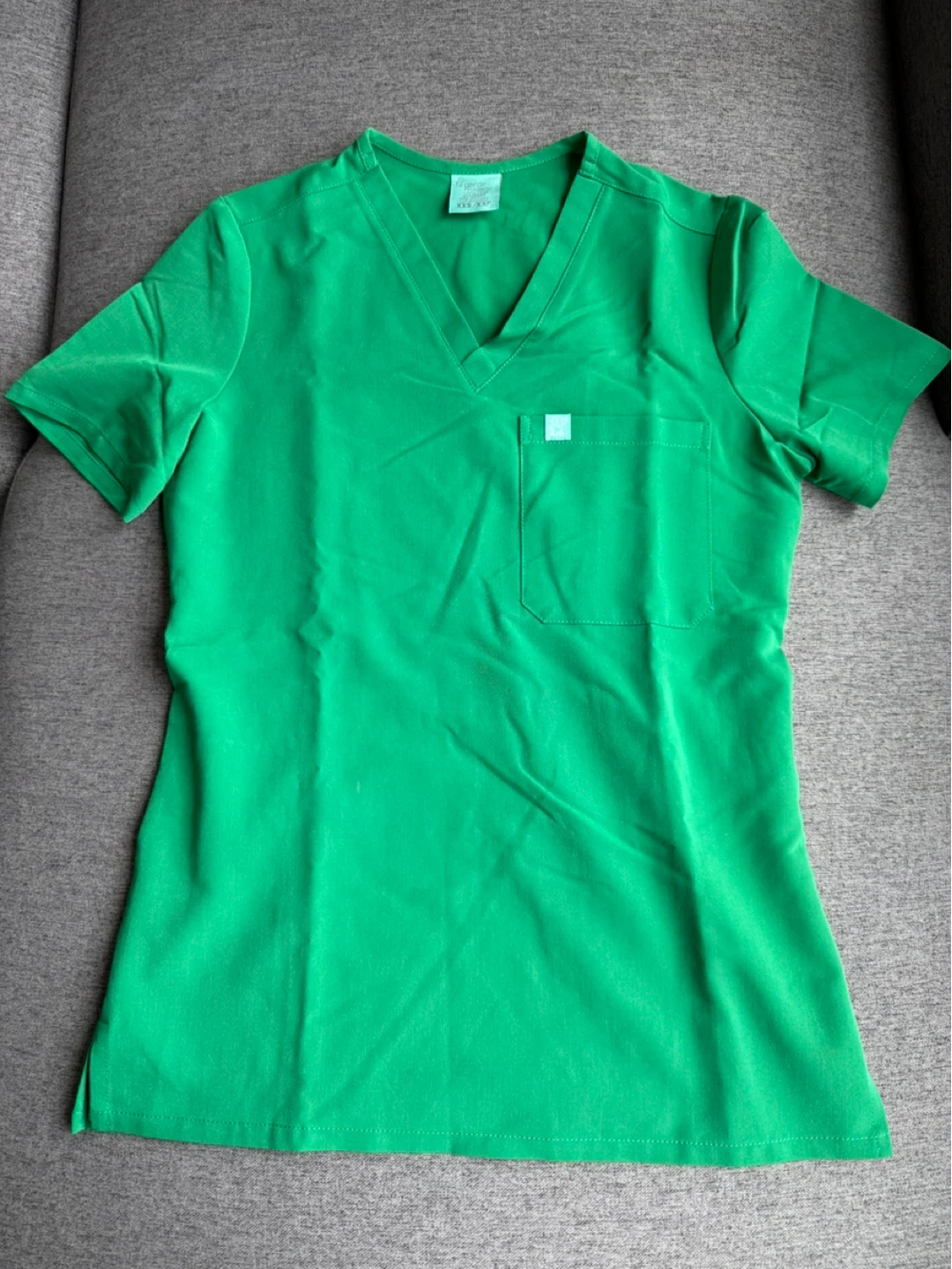 Garde malade Scrub Top and Jogger Pants Set