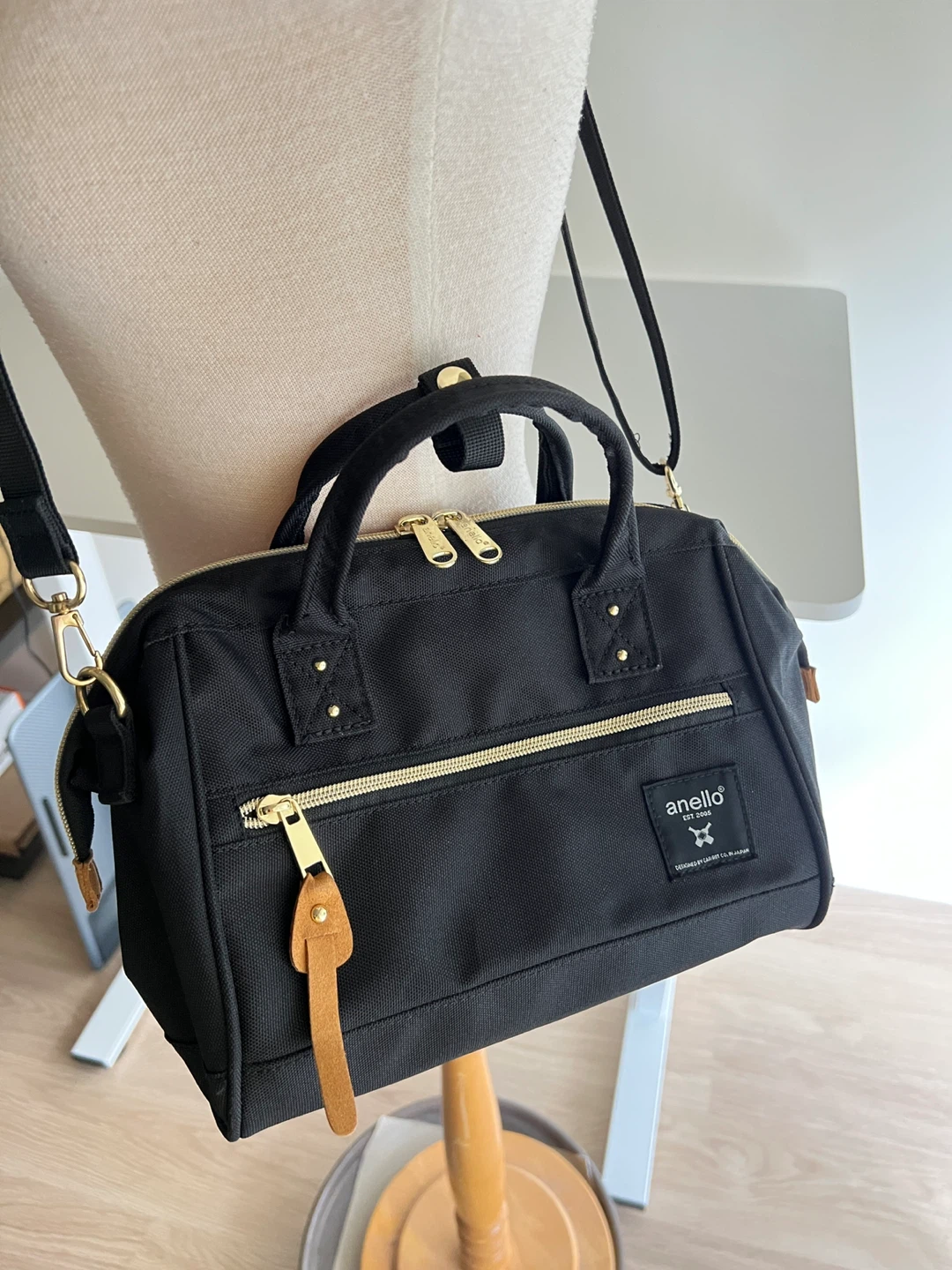 Anello Black Crossbody Bag