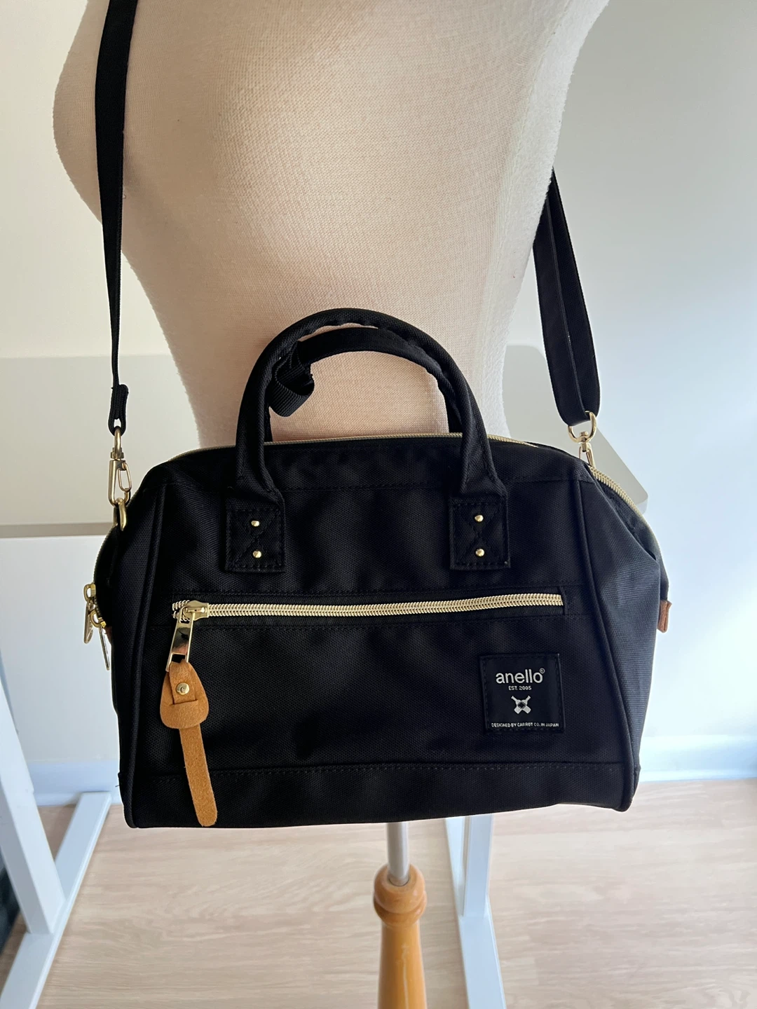 Anello Black Crossbody Bag