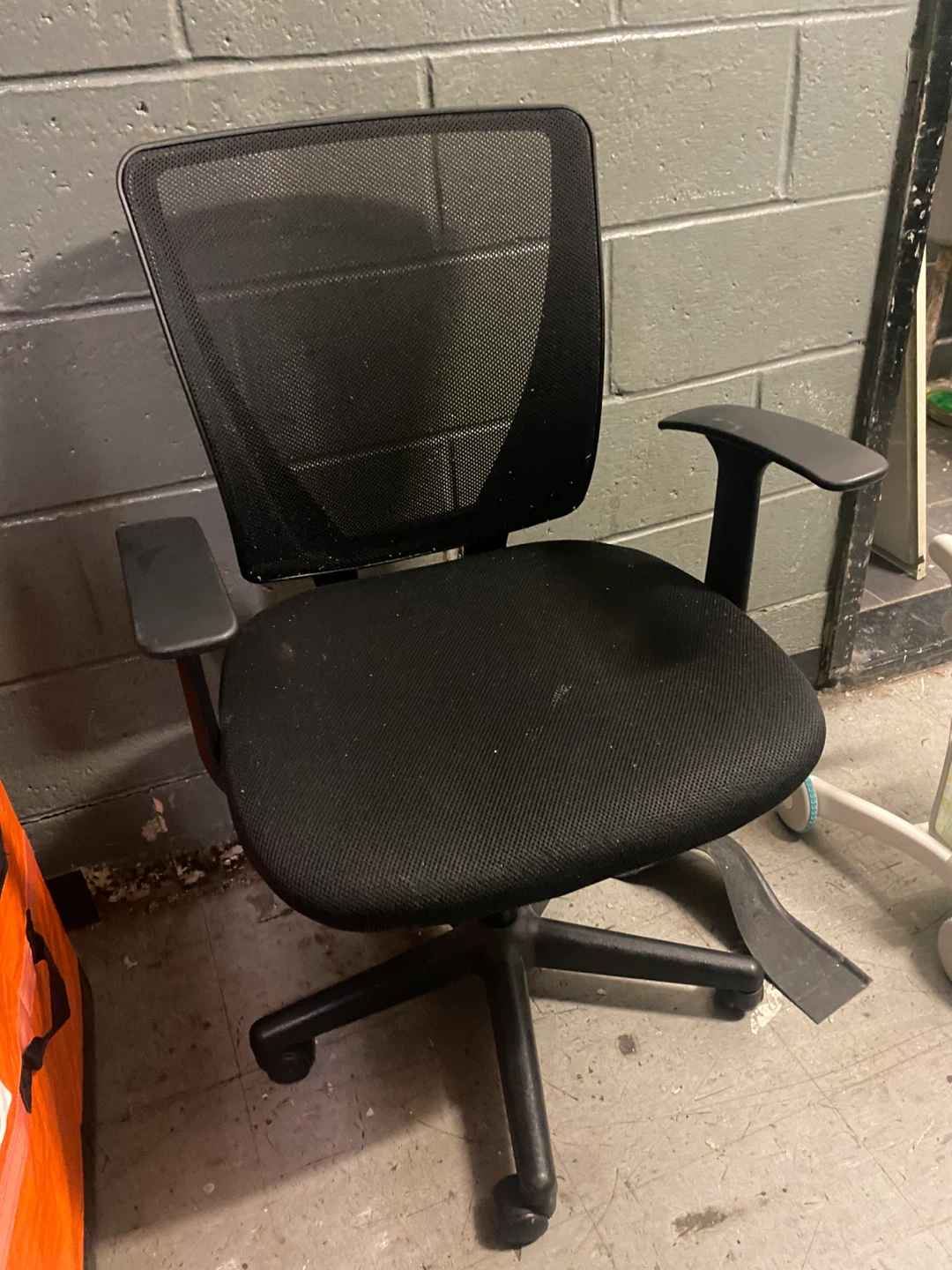 Black Mesh Office Chair